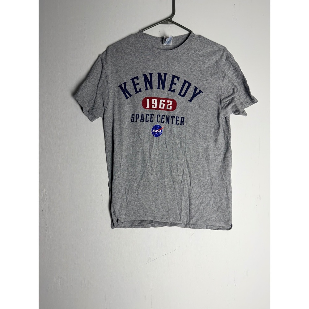 NASA Kennedy Space Center 1962 Graphic T-Shirt Mens Medium Gray Delta Pro Weight